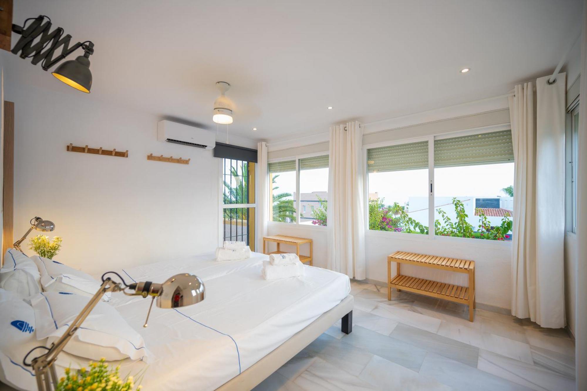 Typical Beach House Las Chapas Playa With Heated Pool Marbella Zewnętrze zdjęcie