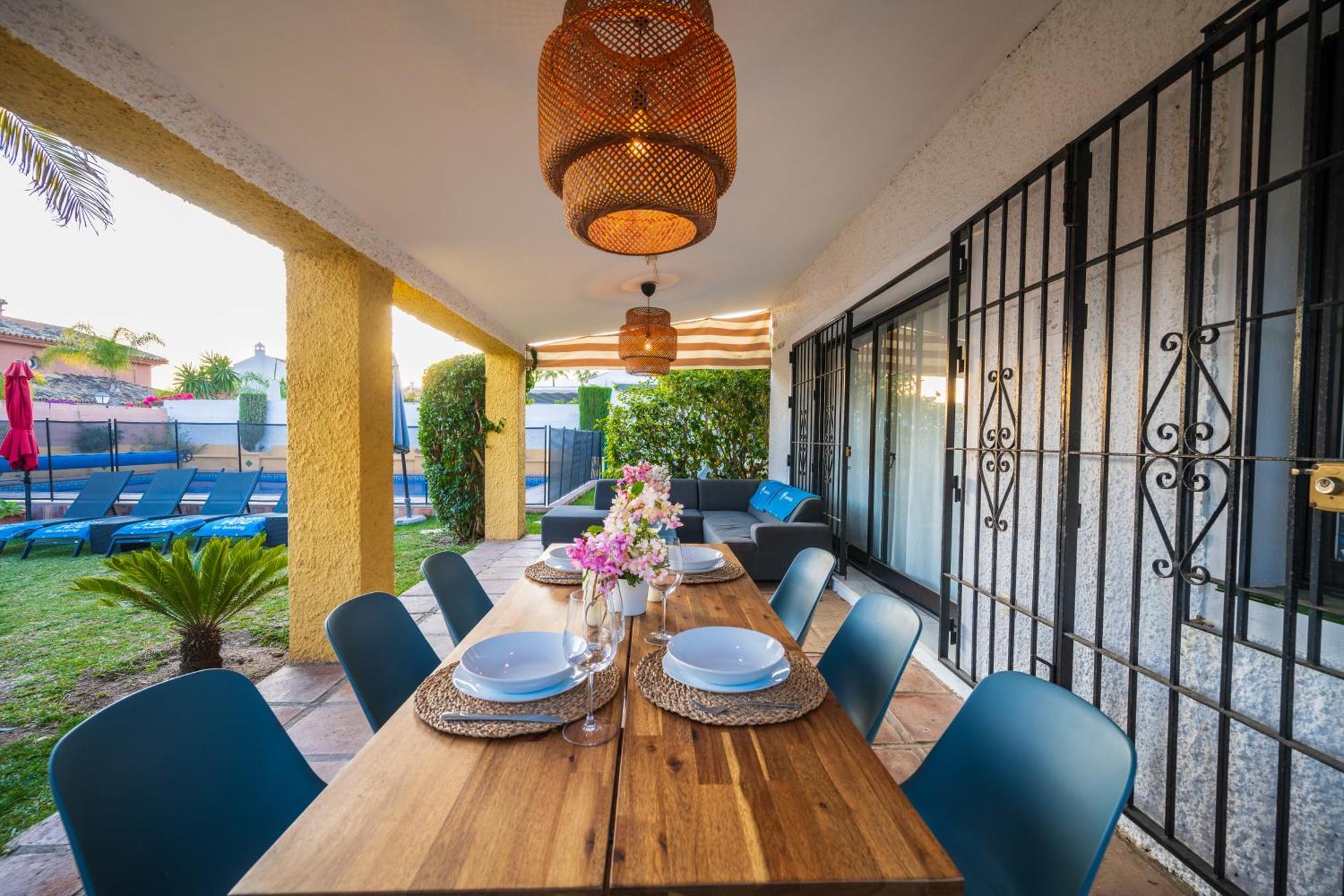 Typical Beach House Las Chapas Playa With Heated Pool Marbella Zewnętrze zdjęcie